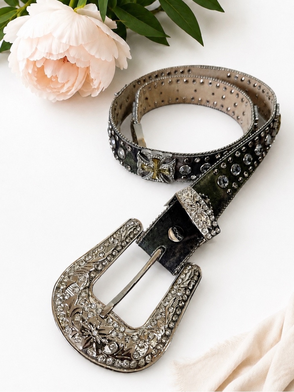 Y2K Leather Rhinestone Studded Western Belt Camo Cross Bling L/XL 35”-39”